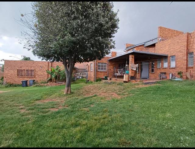4 BEDROOM HOUSE FOR SALE IN LAUDIUM